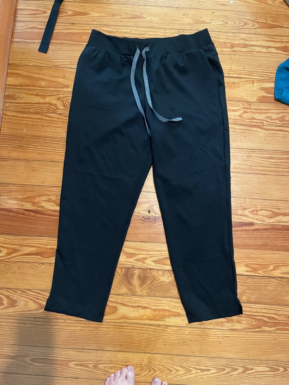Figs Black Skinny Drawstring Women's Pants with Gray Tie